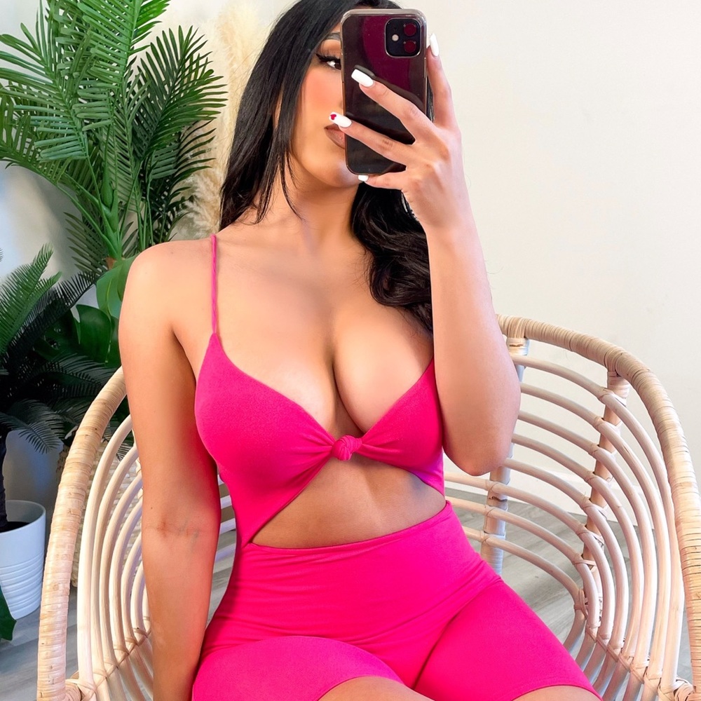 Kate Romper (Hot pink)